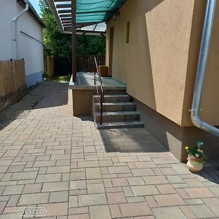 Irisz Apartman Mezokovesd Exterior photo